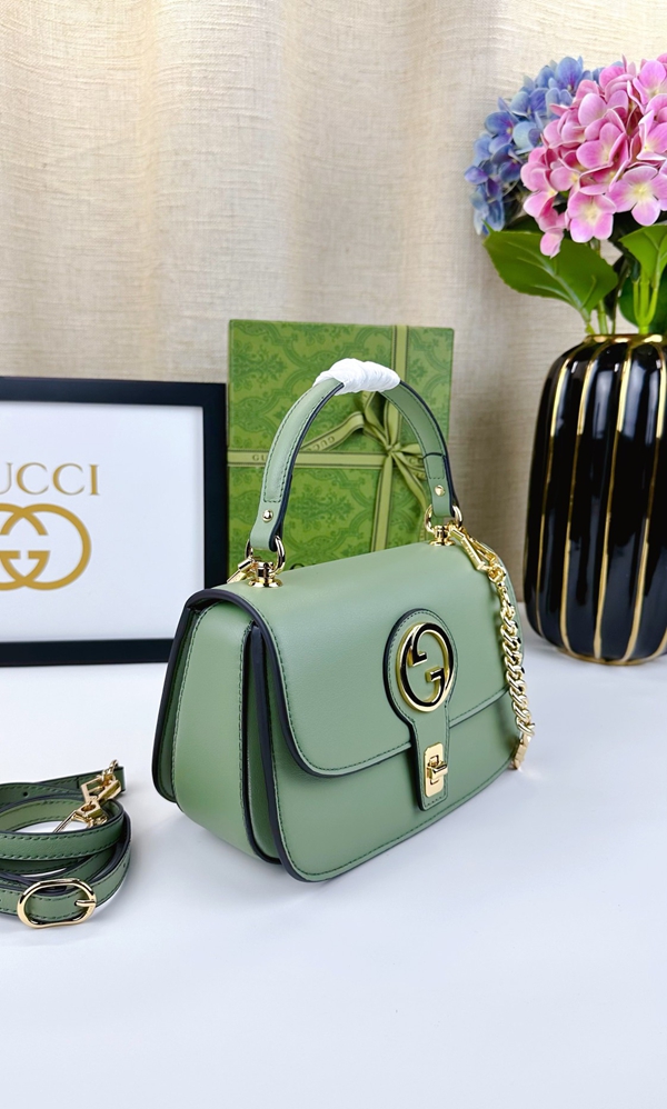 激安グッチバッグコピー背面デザイン